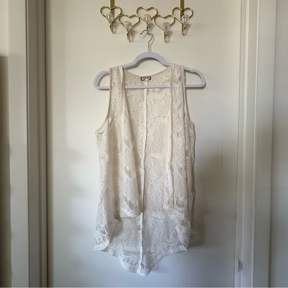 Eyeshadow Cream Lace Top